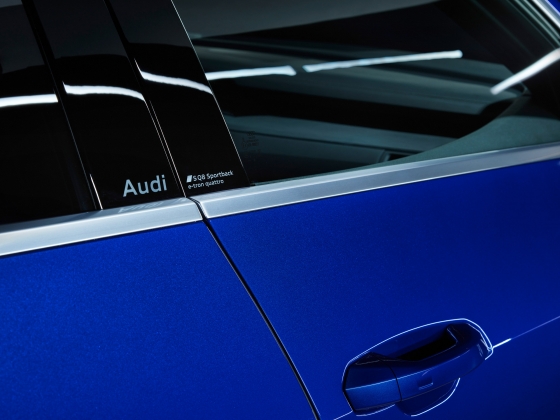 Audi SQ8 Sportback e-tron [2023] 005