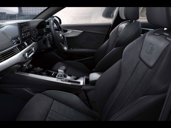 Audi A4 A4 Avant Black Style PLUS [2023] 004
