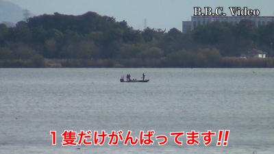 山ノ下湾から眺めた琵琶湖南湖!! 釣り中のボートは2隻しか見えません #今日の琵琶湖（YouTubeムービー 22/12/07）