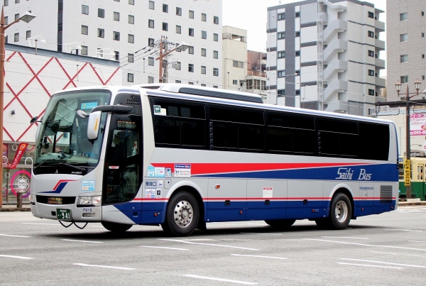 長崎200か･941 F615