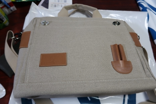 犬印鞄製作所の帆布バッグ