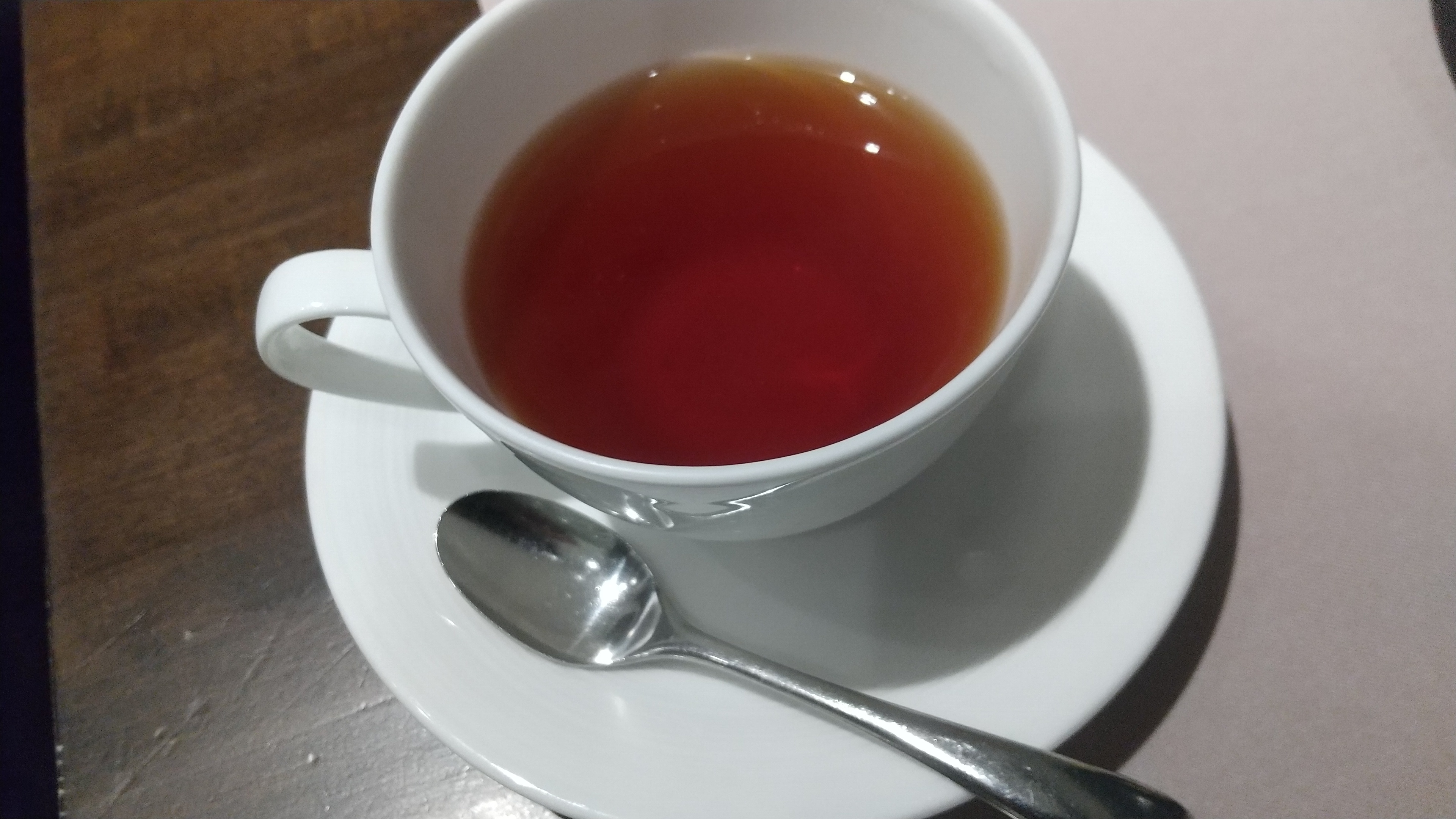 上野の厳選洋食さくらいのお茶