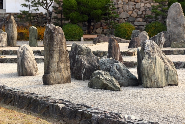 岸和田城庭園（八陣の庭）・鳥陣の石組
