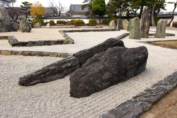 岸和田城庭園（八陣の庭）・蛇陣の石組