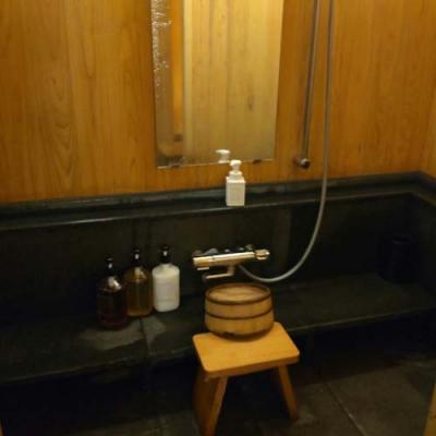 富士屋旅館大浴場の洗い場３