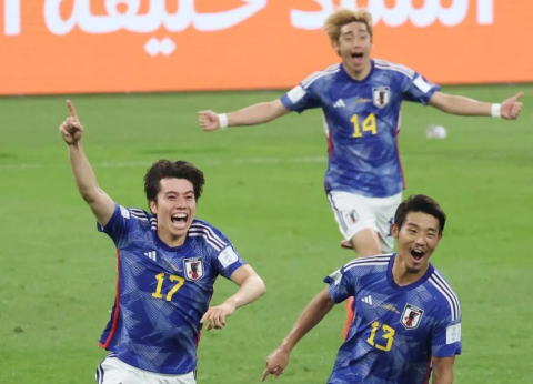 ワールドカップ サッカー スペイン 日本代表