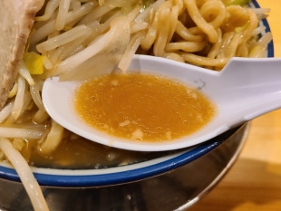 ベジ太郎　正油特盛野菜脂マシ　スープ