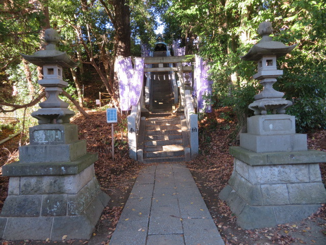 平尾杉山神社の参道１