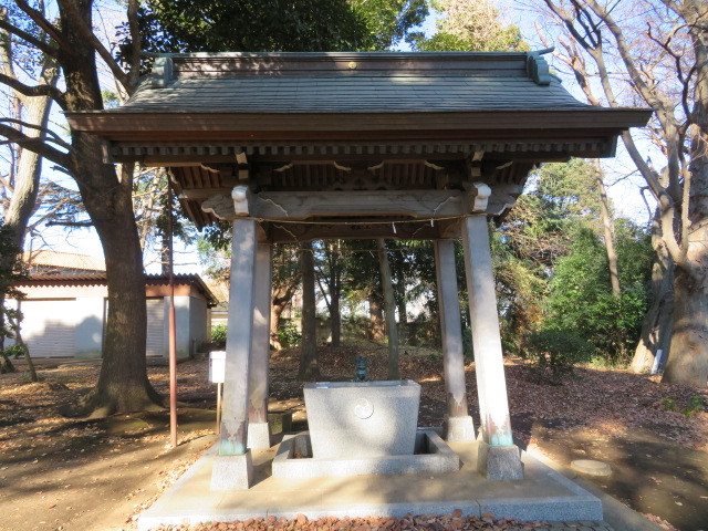 長尾神社の境内１３
