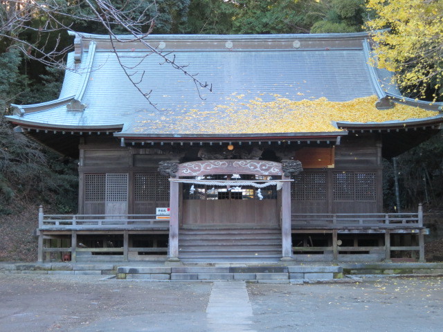 菅生神社の社殿２
