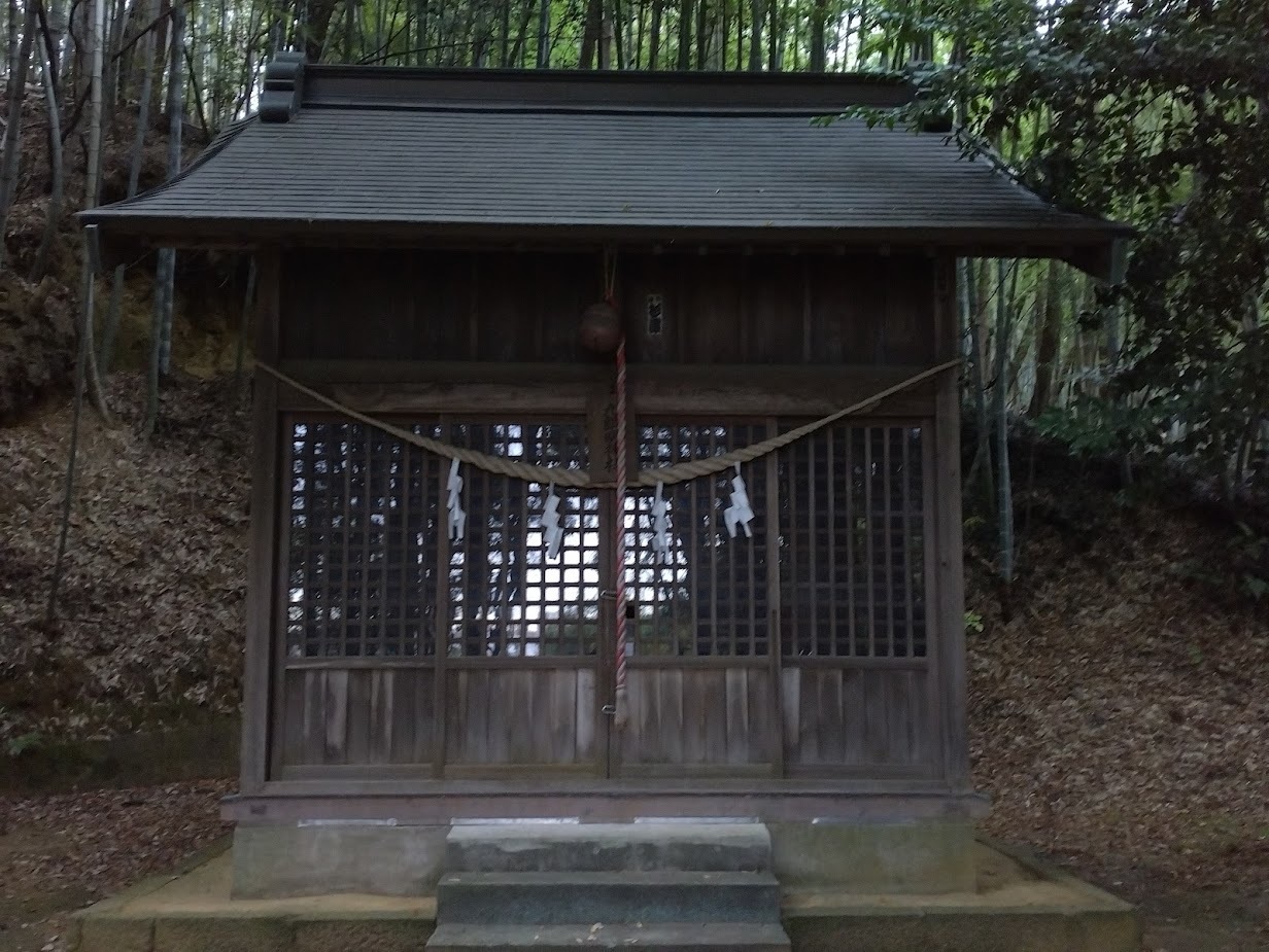 九郎明神社の社殿２