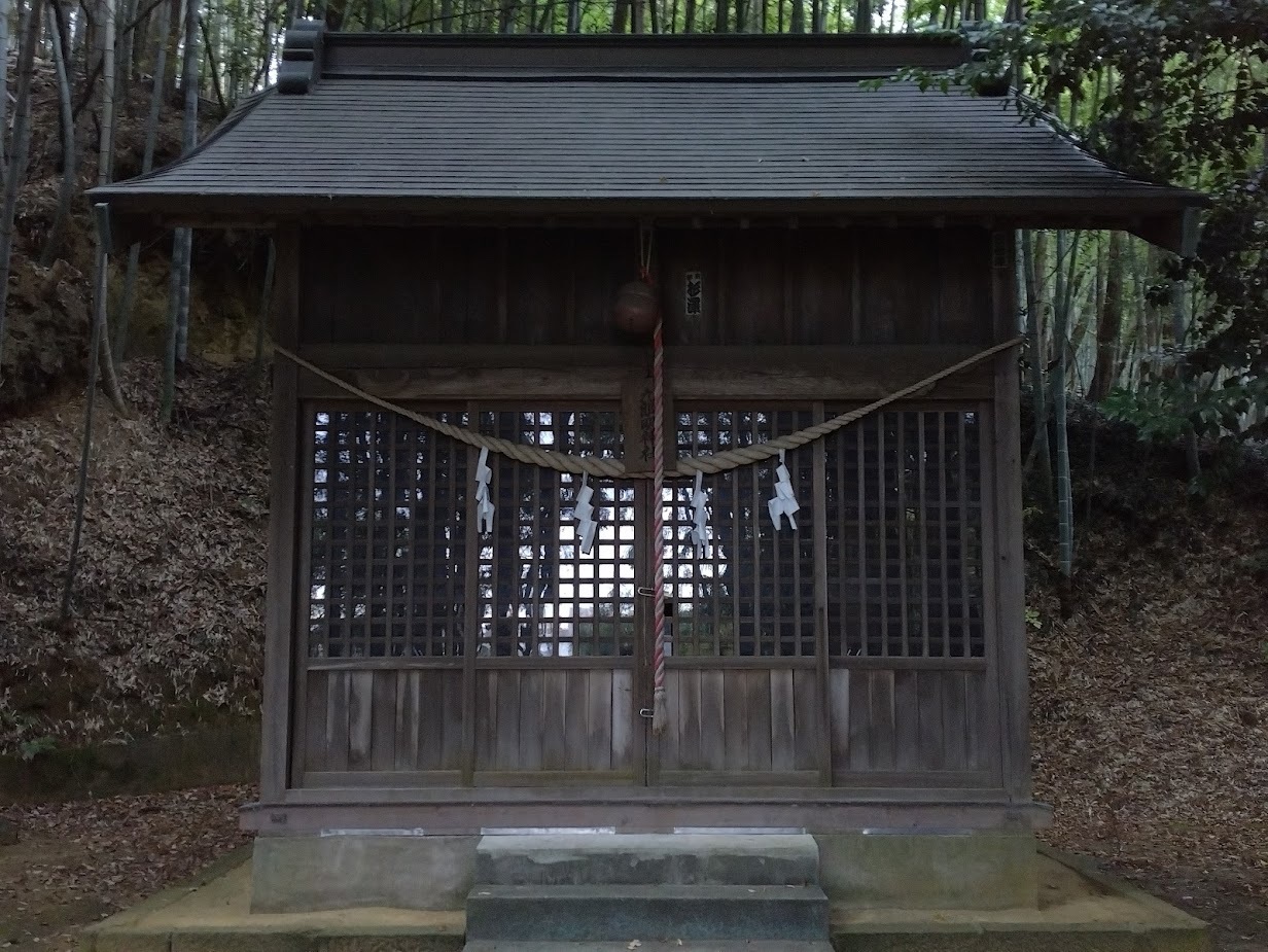 九郎明神社の社殿３