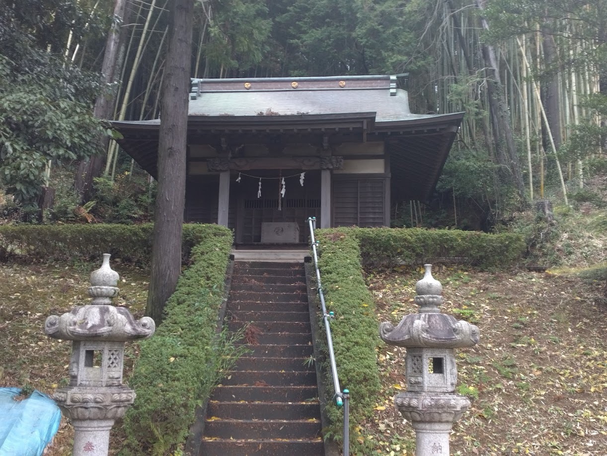 子之辺神社の社殿１０