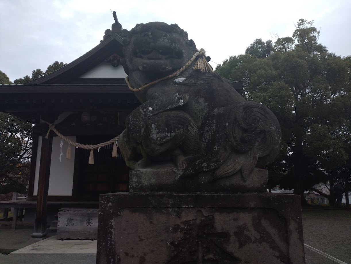 上恩田杉山神社の境内１