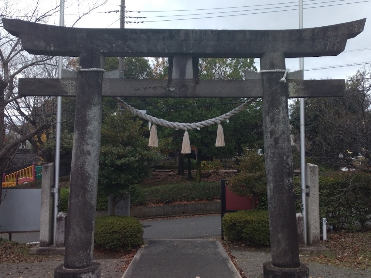 上恩田杉山神社の鳥居
