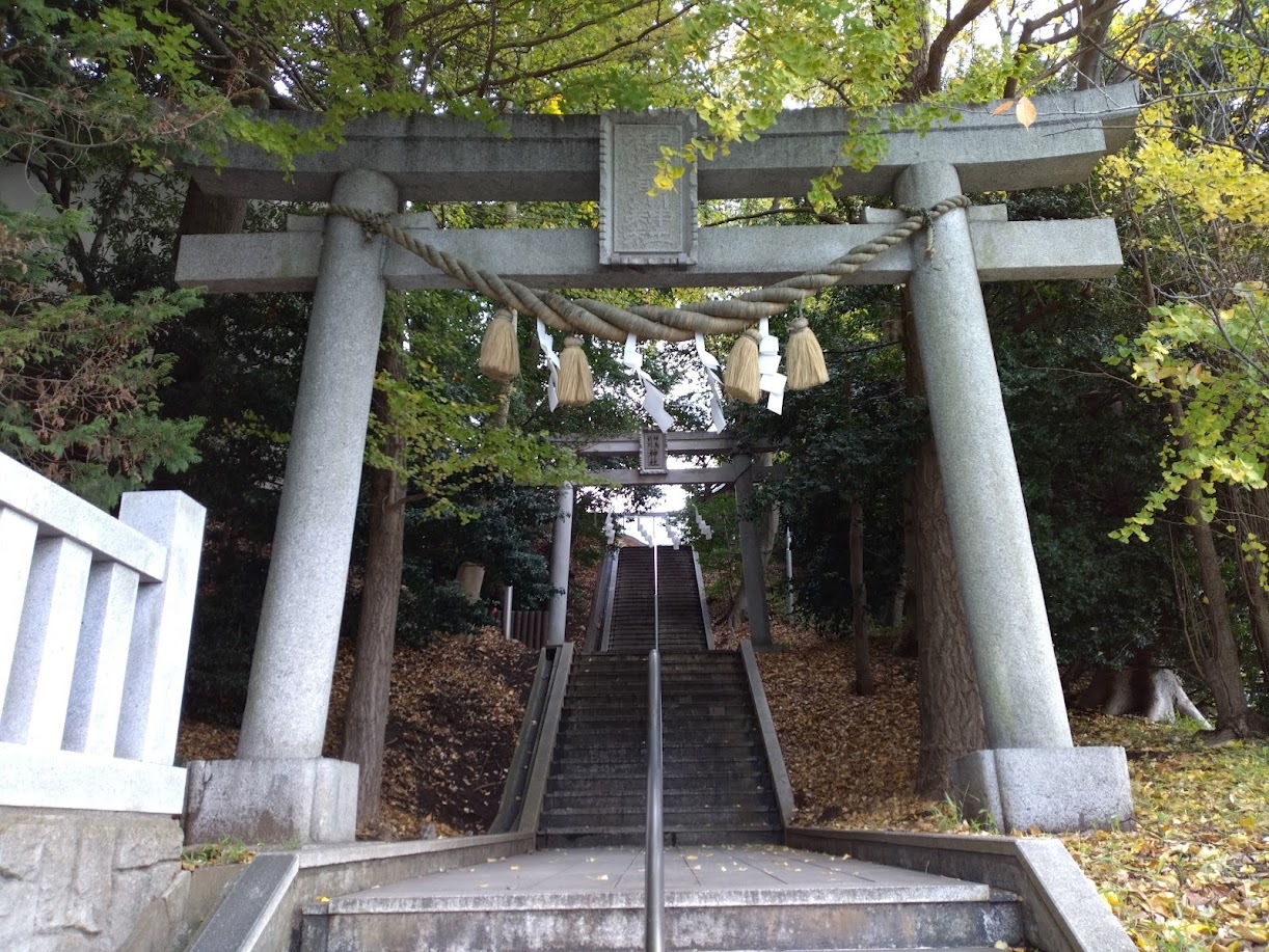 神鳥前川神社の鳥居３