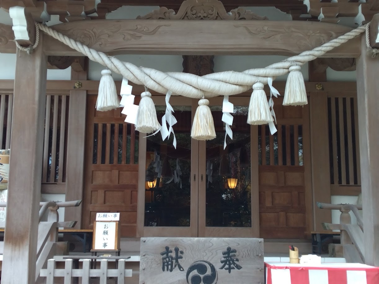 神鳥前川神社の社殿５