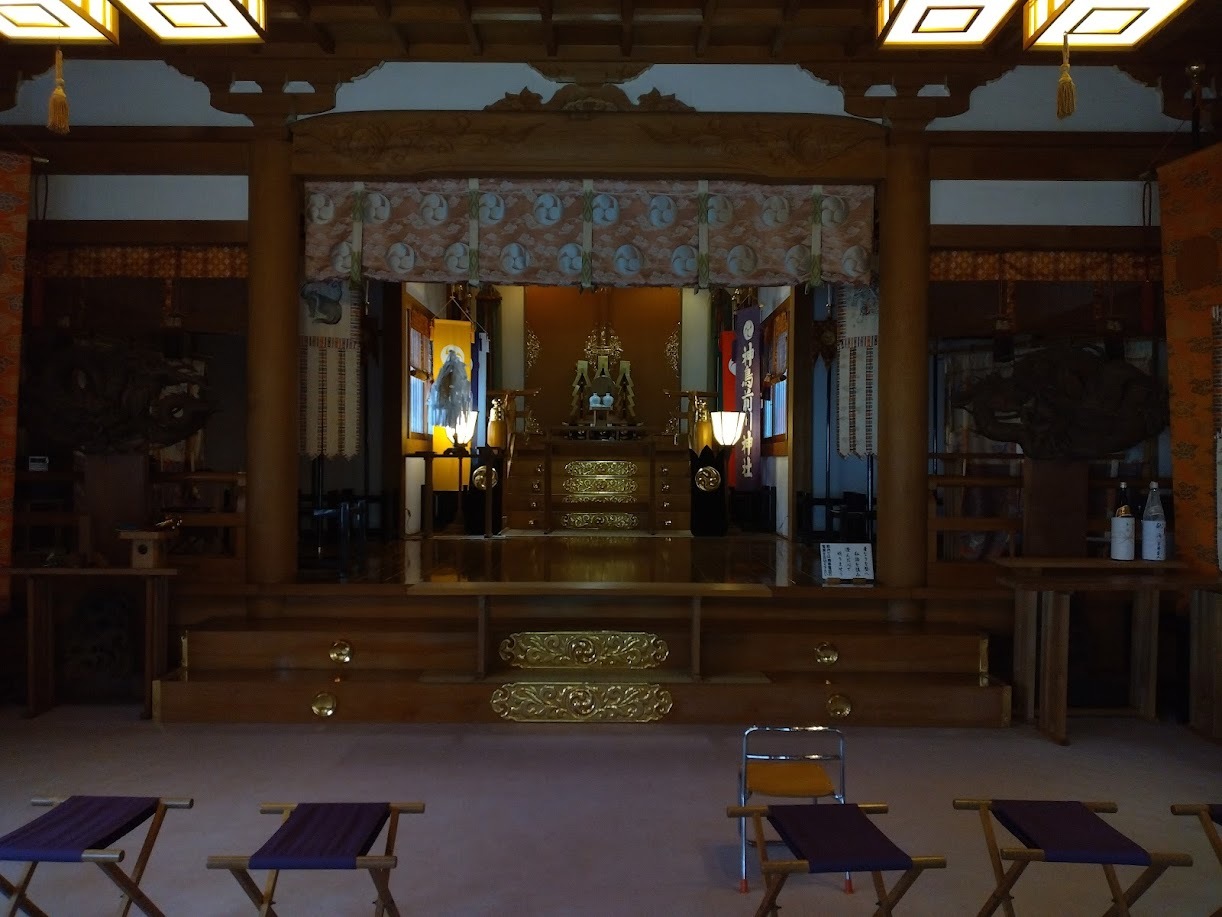 神鳥前川神社の社殿７