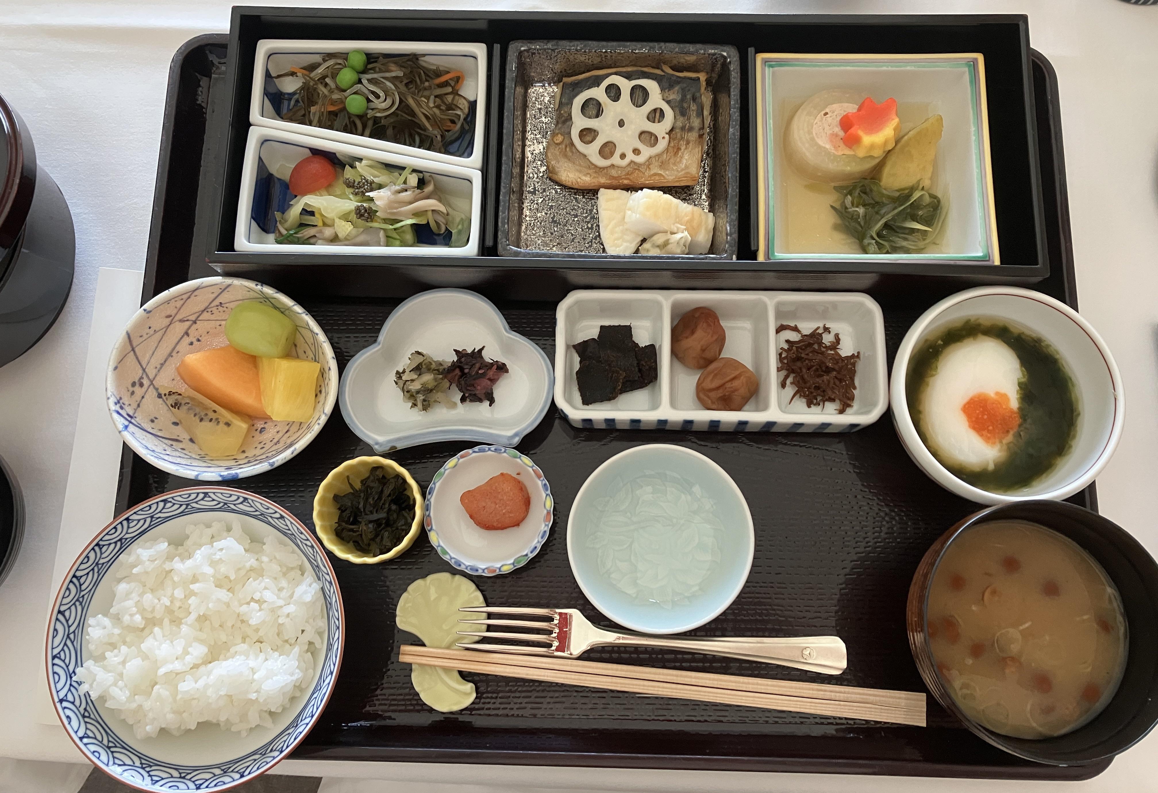 外国人「日本のホテルで食べた最高に美しい和風朝食がこちら」　海外の反応